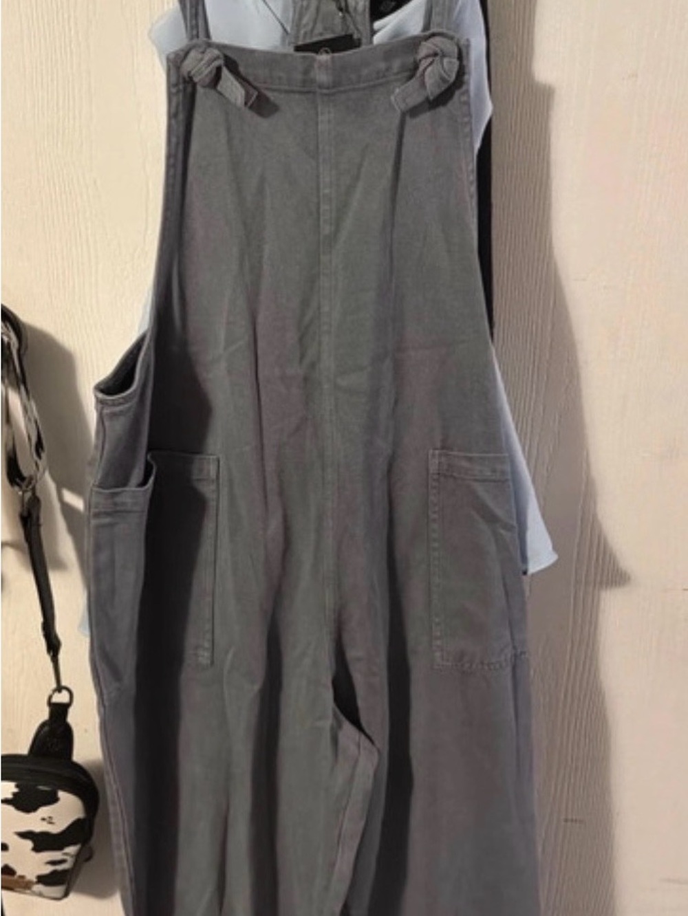 Casual Gray Wide-Leg Overall Jumpsuit with Adjustable Straps